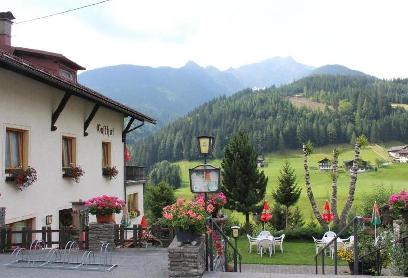 הוסטל Gasthof Luggau