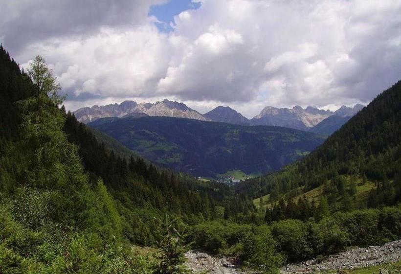 הוסטל Gasthof Luggau