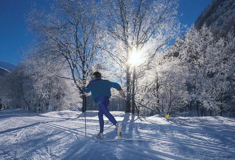 הוסטל Gasthof Luggau