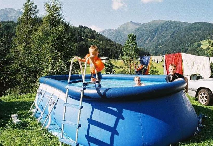 הוסטל Gasthof Luggau