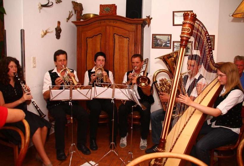 הוסטל Gasthof Luggau