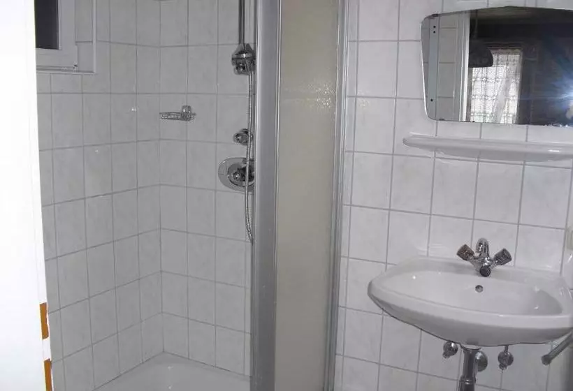 Retkeilymaja Gasthof Zum Heiligen Nikolaus