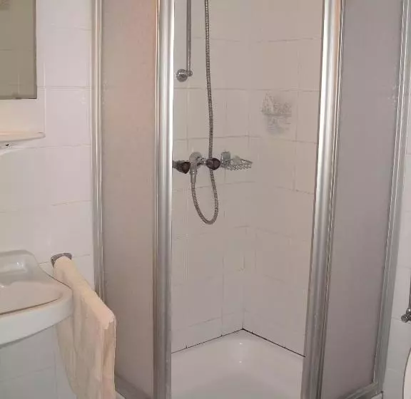 Retkeilymaja Gasthof Zum Heiligen Nikolaus