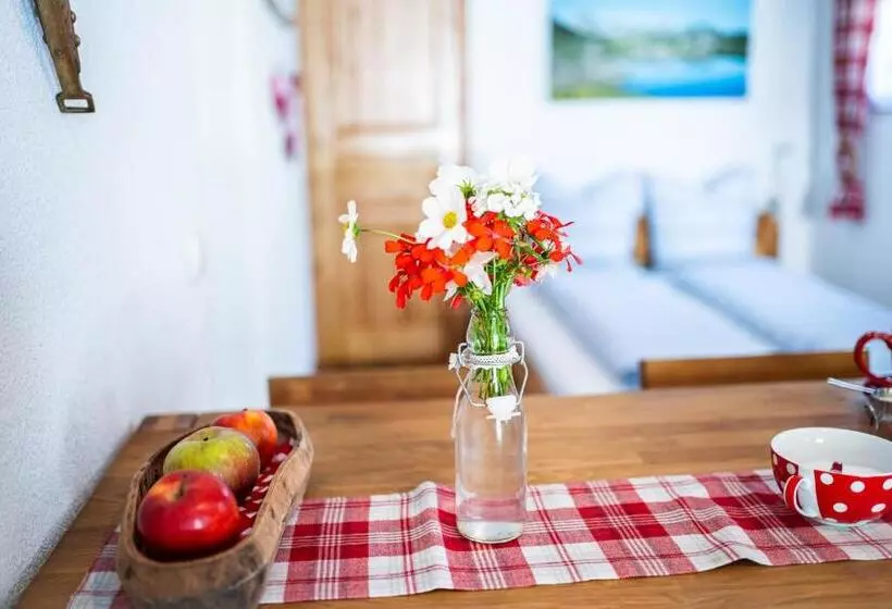 Aamiaismajoitus (B&B) Bnbetschart