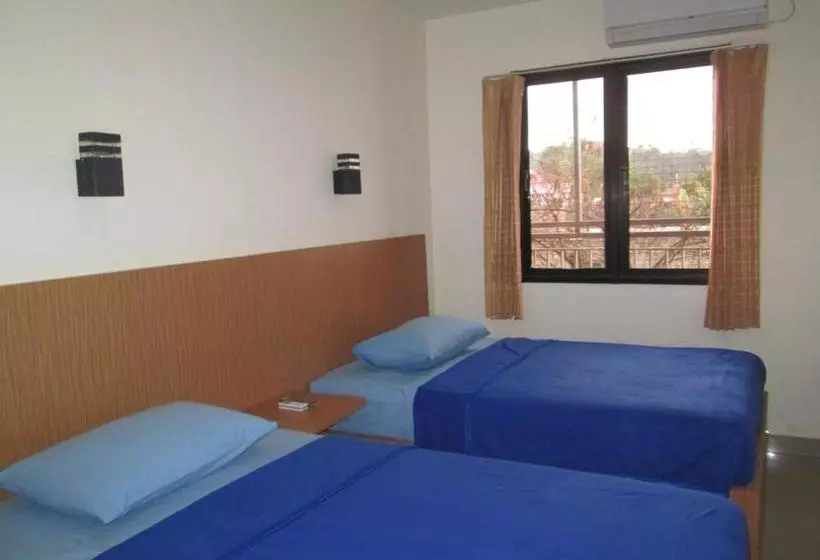 ペンション Guest House Remaja