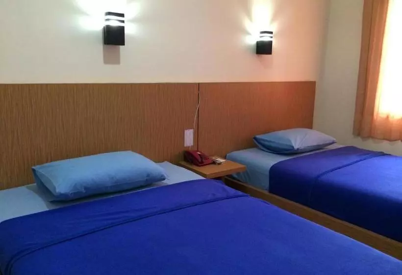 ペンション Guest House Remaja