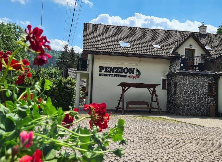 ペンション Penzión Dúhový Pstruh