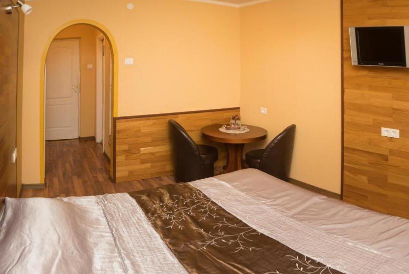 Pension (Hôtel basse catégorie) Silvana