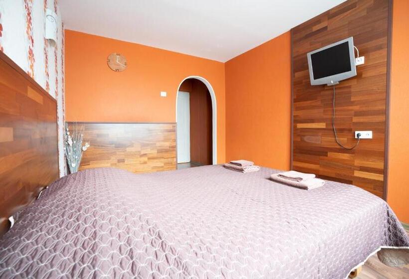 Pension (Hôtel basse catégorie) Silvana