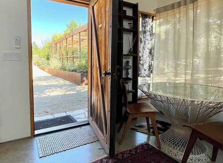 ユースホステル Inn Paradiso