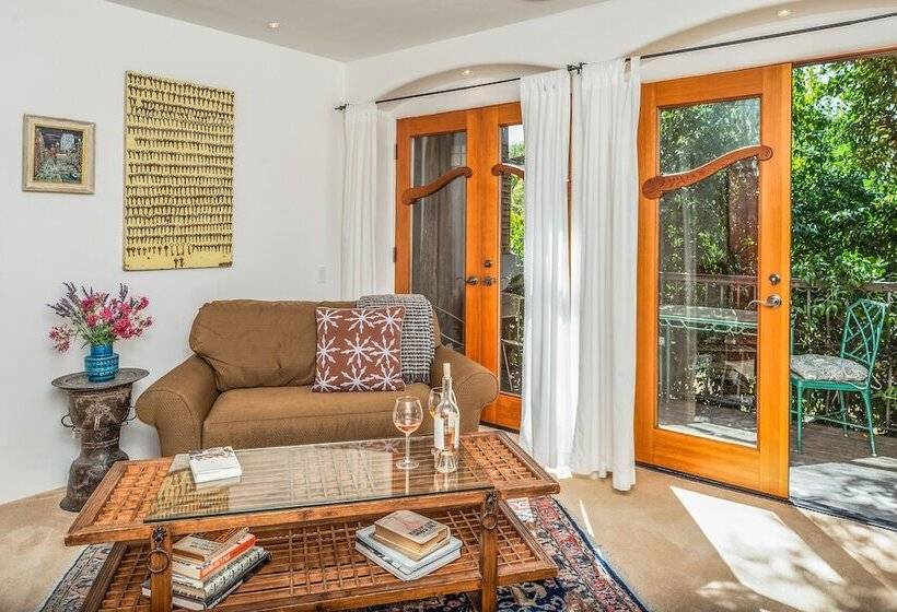 ユースホステル Inn Paradiso