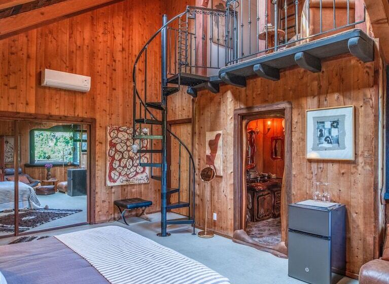 ユースホステル Inn Paradiso