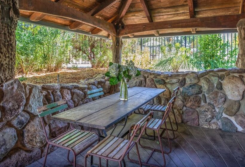 ユースホステル Inn Paradiso