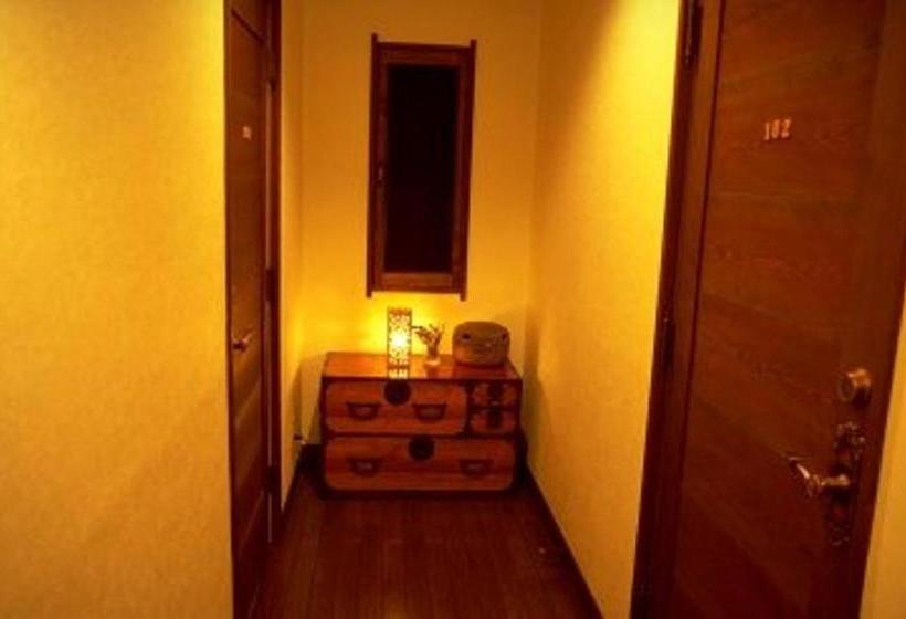 بنسيون Earl Grey