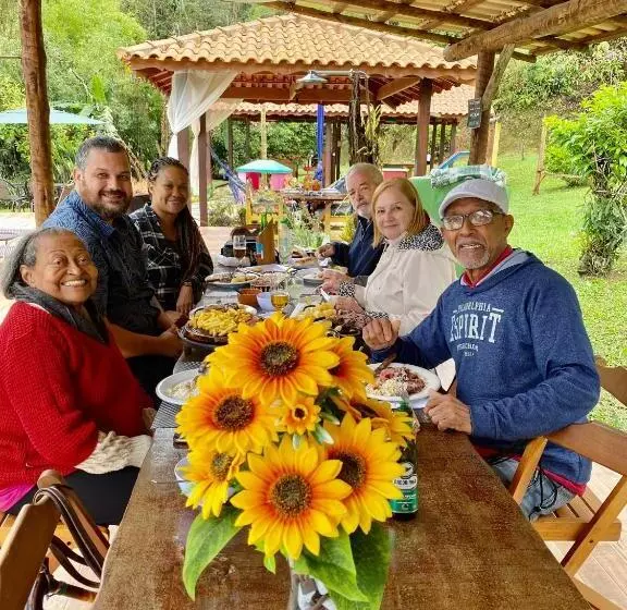 Majatalo Estação Serramar