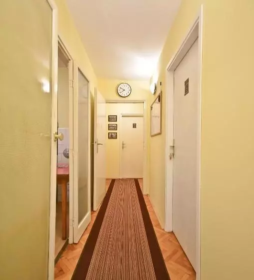 پانسیون Glorious Rooms