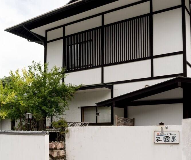 بنسيون Miyajima Guest House Mikuniya