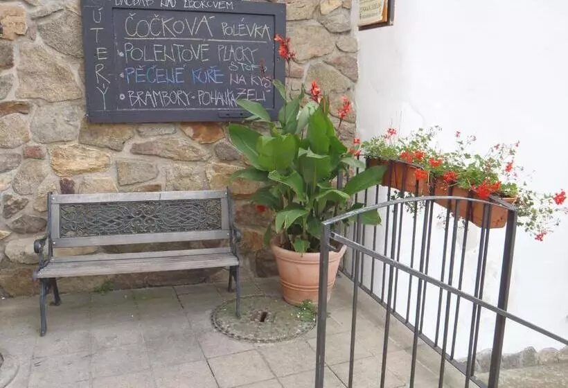 Majatalo Penzion Na Zborově