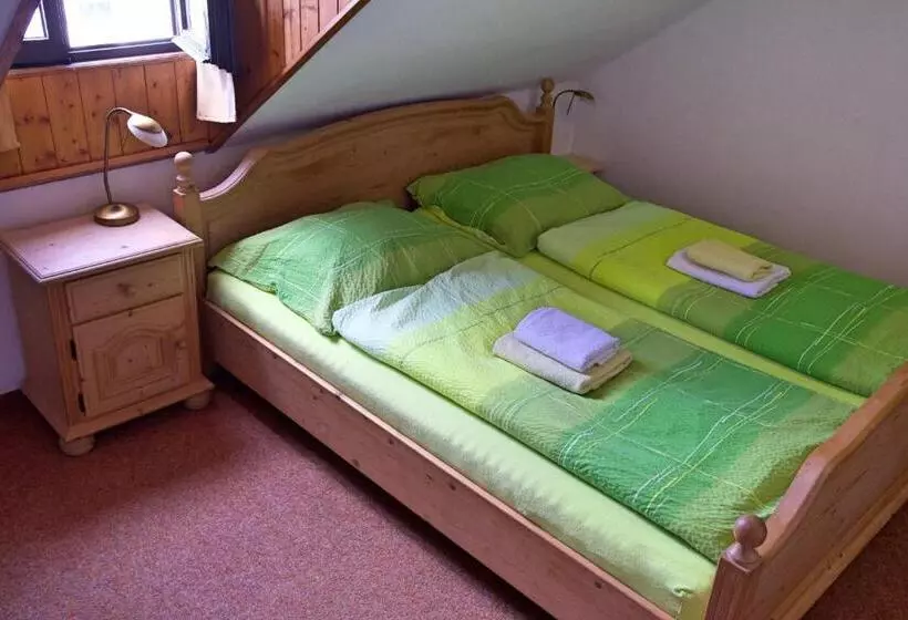 Majatalo Penzion Na Zborově