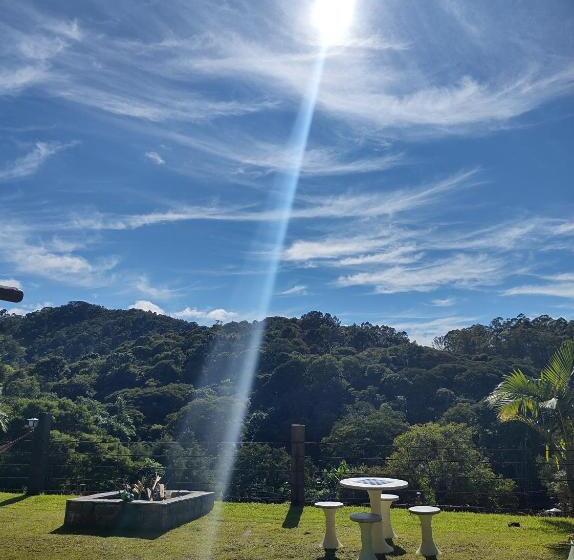 Pension Pousada Verdes Alpes