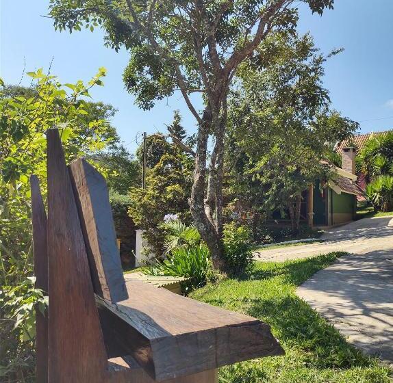 Pension Pousada Verdes Alpes