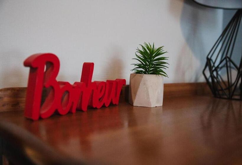 호스텔 Auberge Beausejour