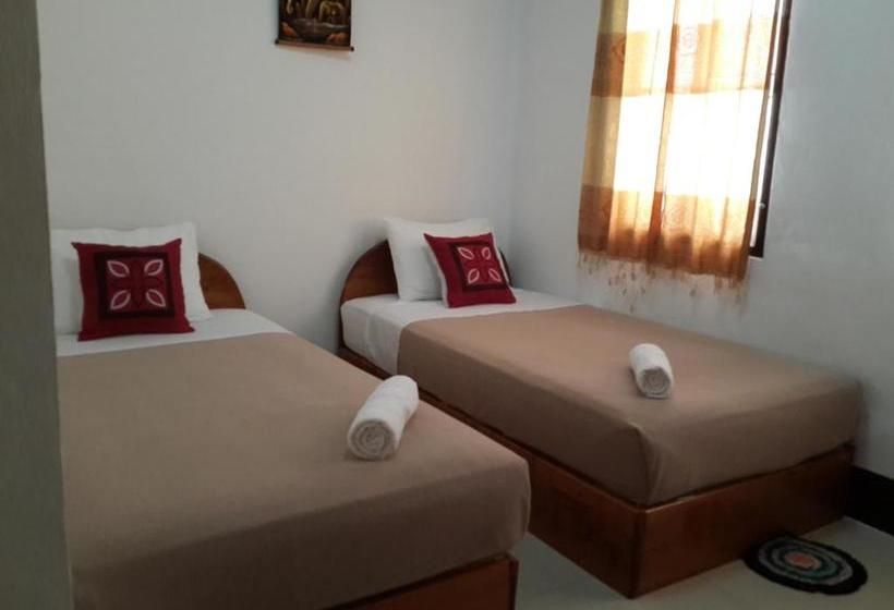 پانسیون A Tee Guesthouse