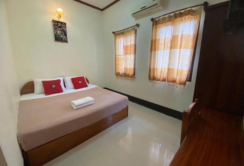 پانسیون A Tee Guesthouse