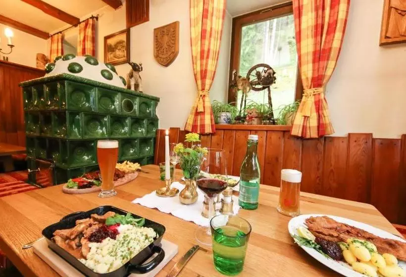 ペンション Gasthof St. Adolari