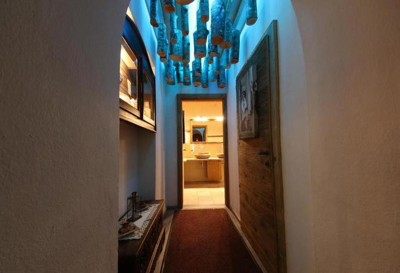 פנסיון Gasthof St. Adolari