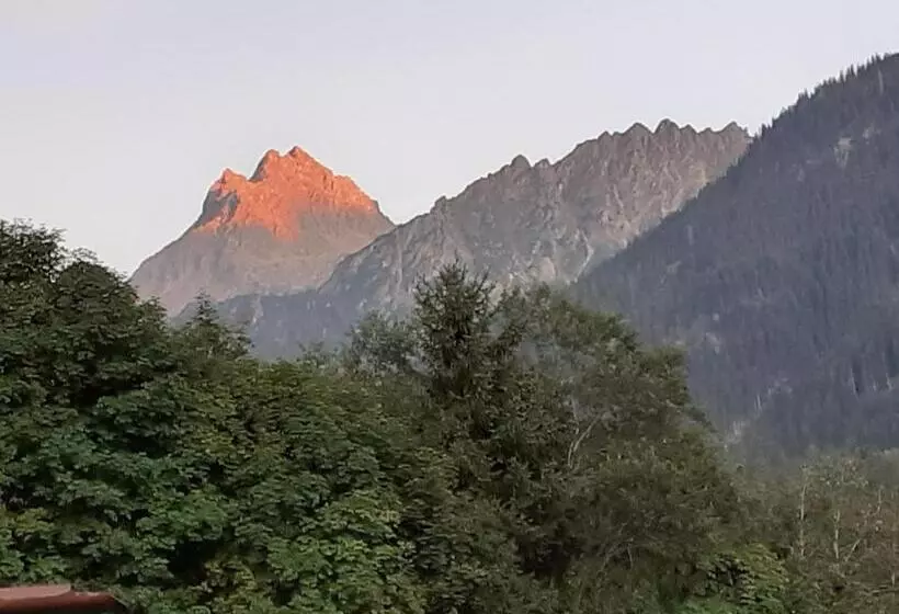 Majatalo Gästehaus Sahler