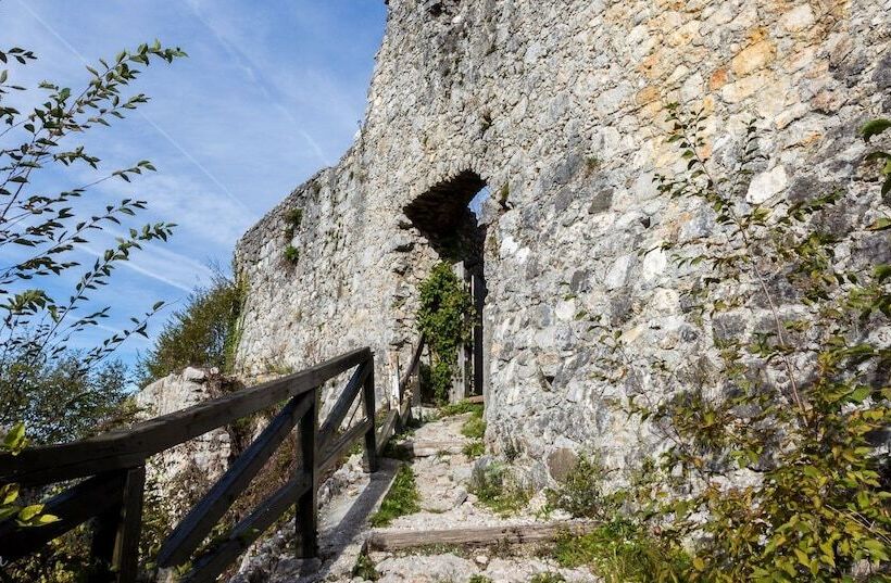 پانسیون Guest House Pri Cesarju