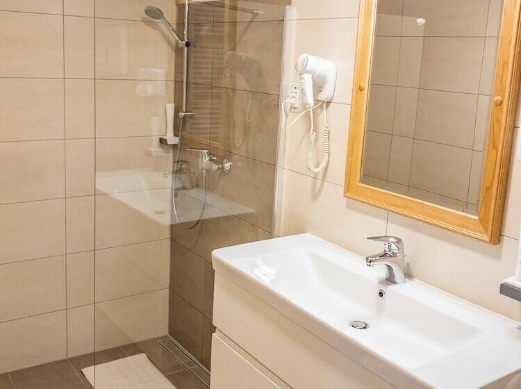 پانسیون Guest House Pri Cesarju