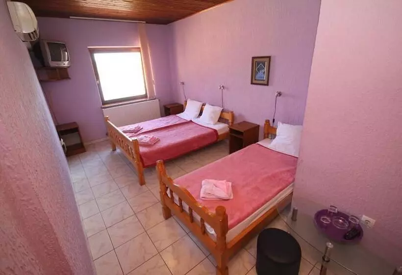 پانسیون Guest House Vila Alexandar