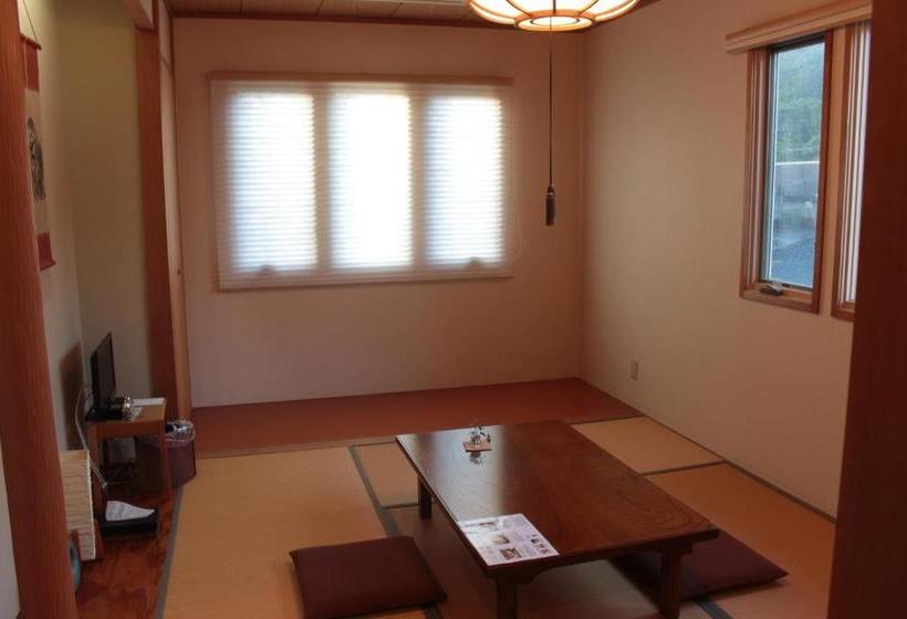 Pensão La Isla Tasse