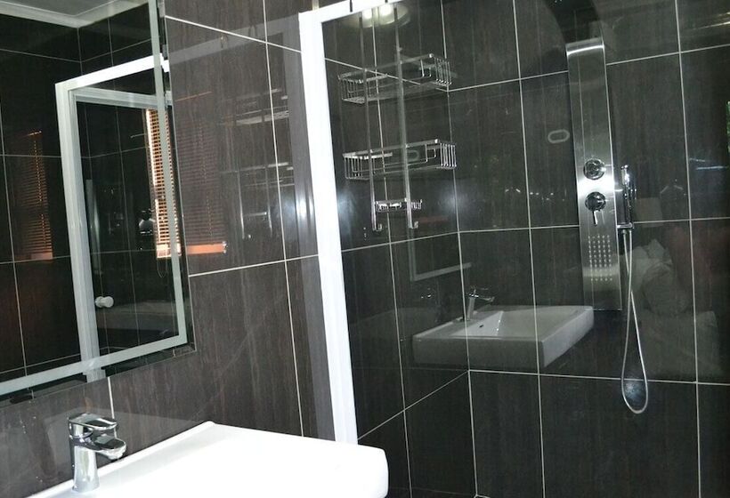 펜션 Lala Dene Lodge