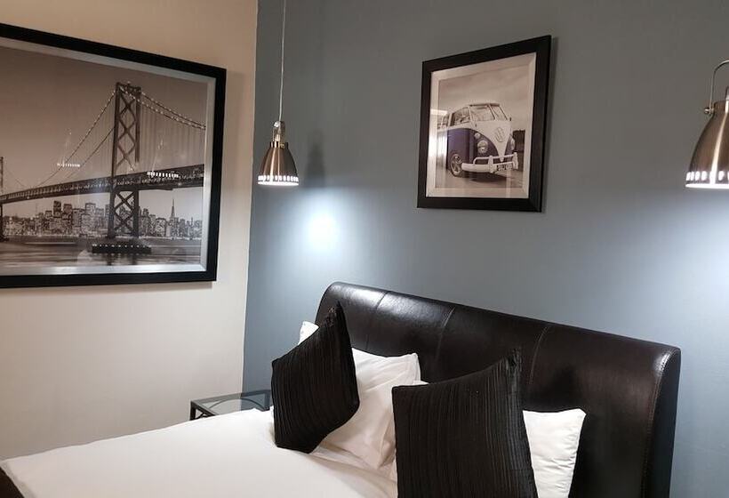 펜션 Lala Dene Lodge