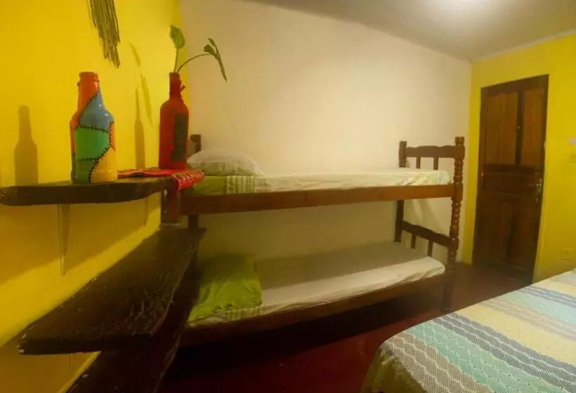ペンション Macondo Hostel