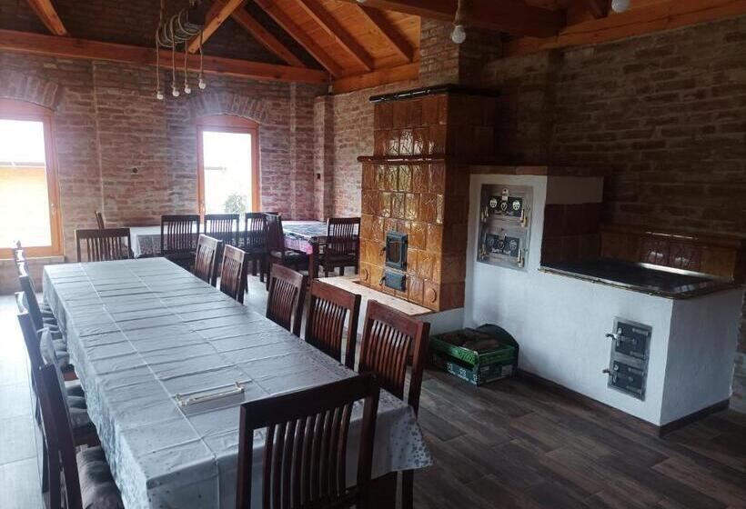 膳宿费 Nádkunyhó Vendégház