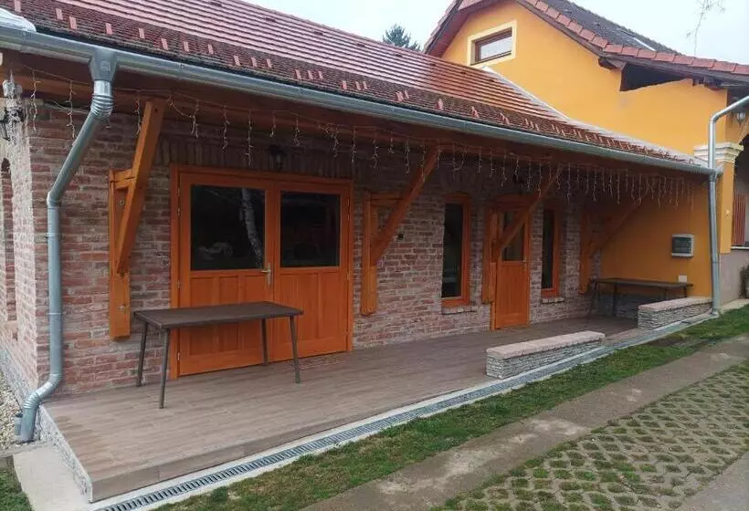 Majatalo Nádkunyhó Vendégház