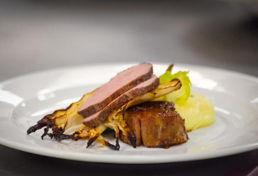 بنسيون Ombergs Turisthotell