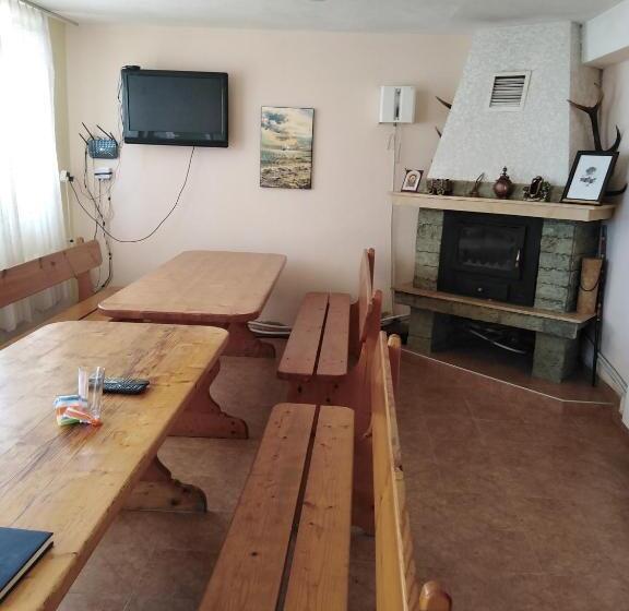 بنسيون Panayotovi Guest House