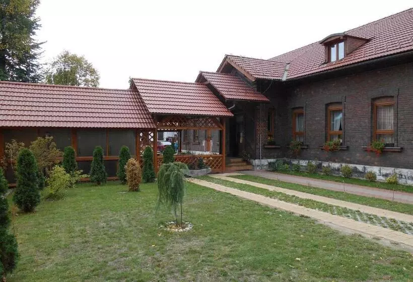 Majatalo Penzión Pars