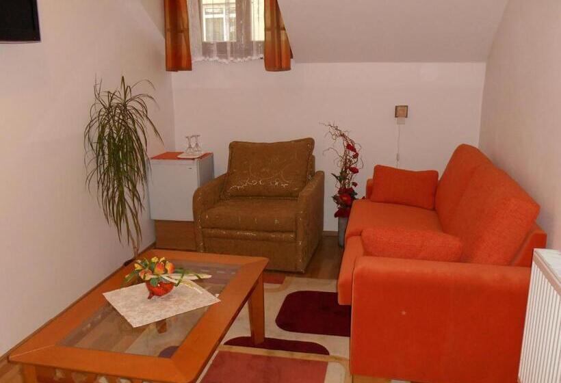 بنسيون Penzión Pars