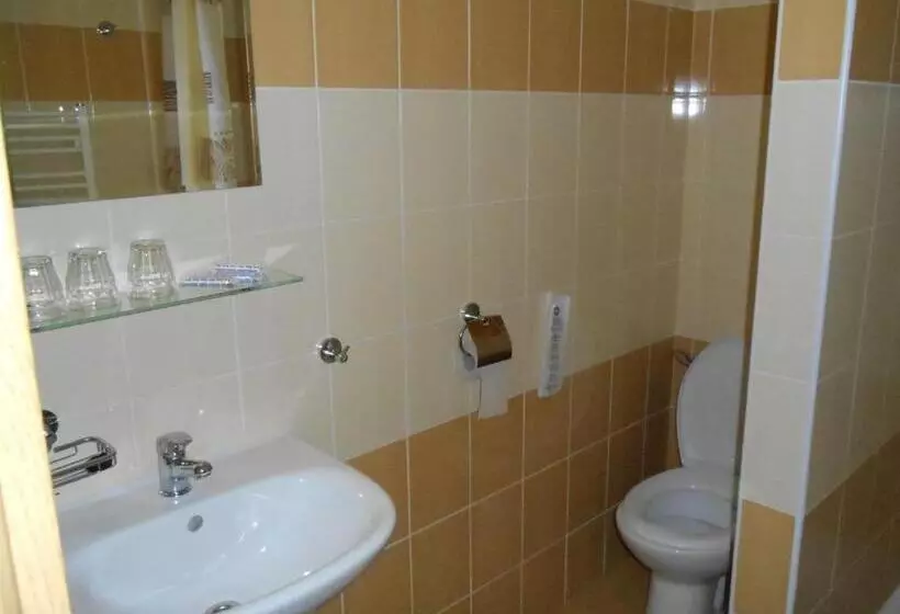 Majatalo Penzión Pars