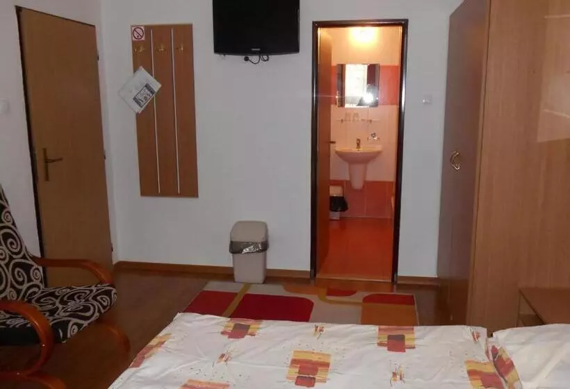 Majatalo Penzión Pars