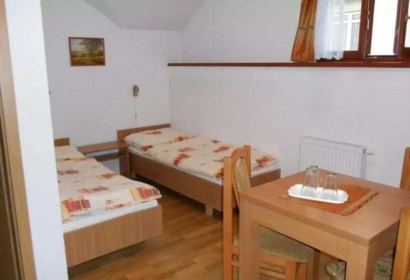 Majatalo Penzión Pars