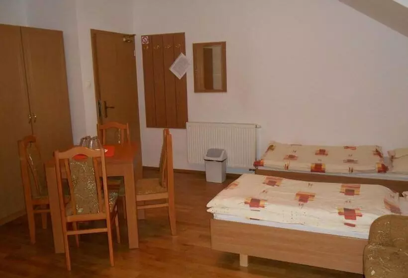 Majatalo Penzión Pars