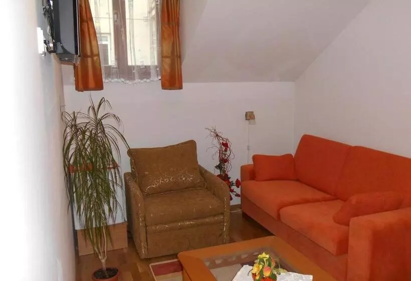 Majatalo Penzión Pars