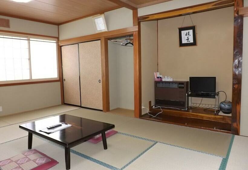 Pension Togakushi Kogen Minshuku Rindo